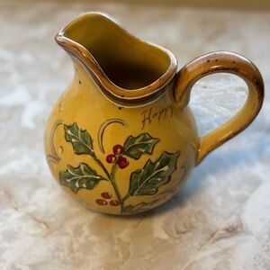🦃Festive Vintage Ceramic Pitcher with Holly Desgin 🎄